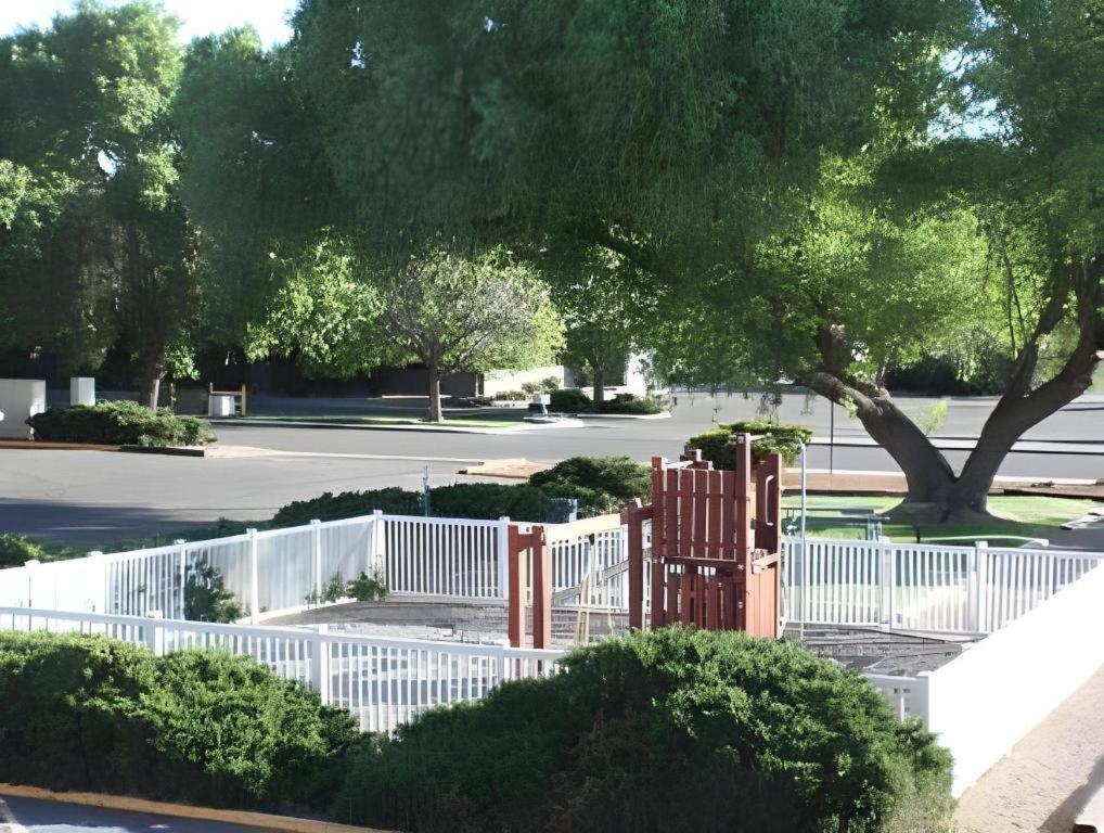 Baymont By Wyndham Grand Junction Motel Bagian luar foto