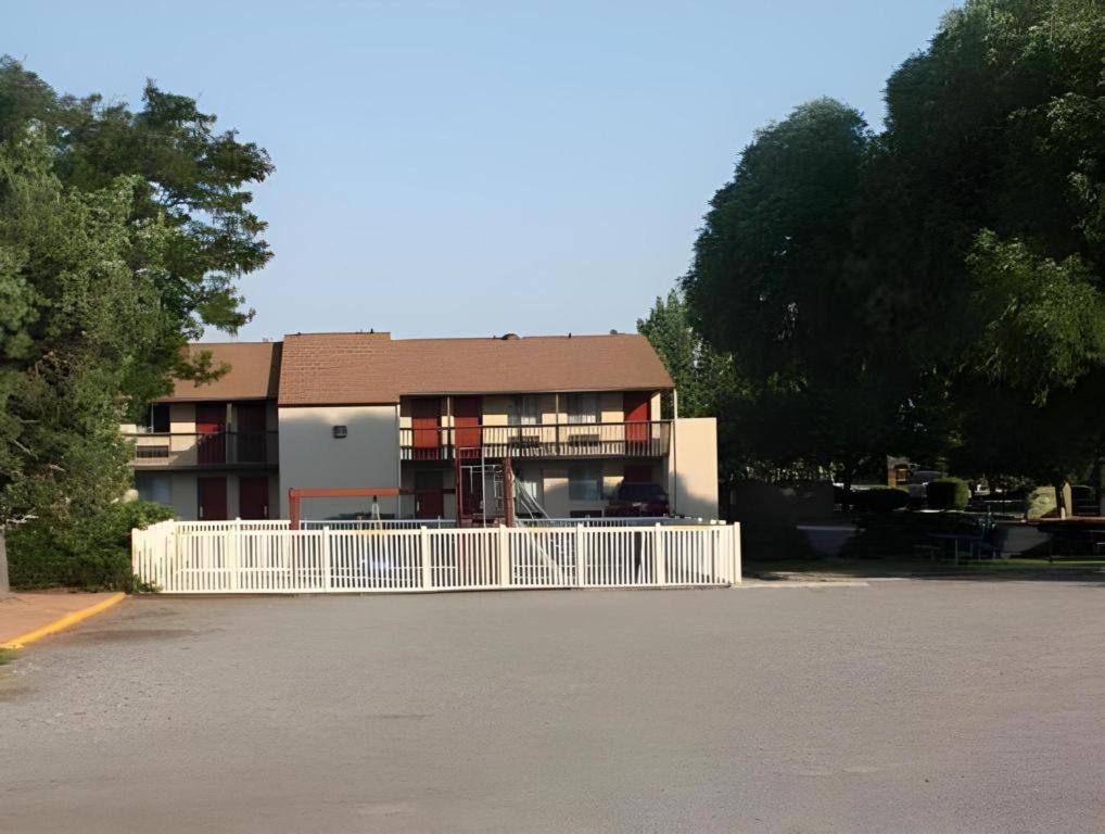 Baymont By Wyndham Grand Junction Motel Bagian luar foto