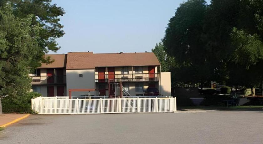 Baymont By Wyndham Grand Junction Motel Bagian luar foto