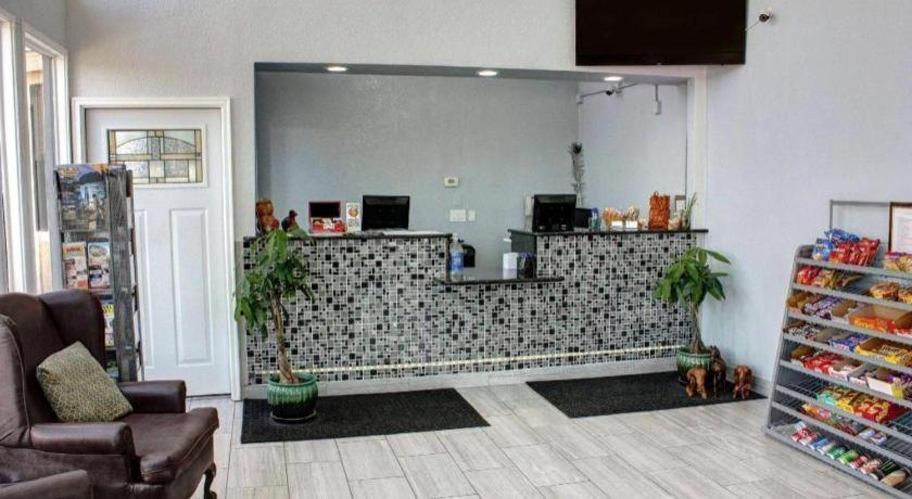 Baymont By Wyndham Grand Junction Motel Bagian luar foto