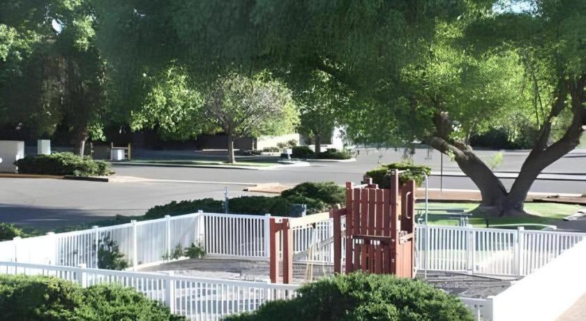 Baymont By Wyndham Grand Junction Motel Bagian luar foto